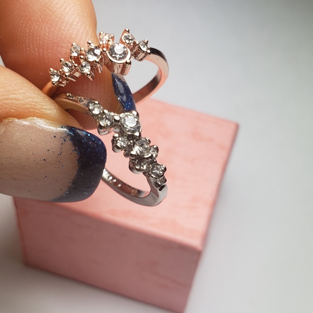 Dainty CZ crystal right hand ring - Picture 2 of 7